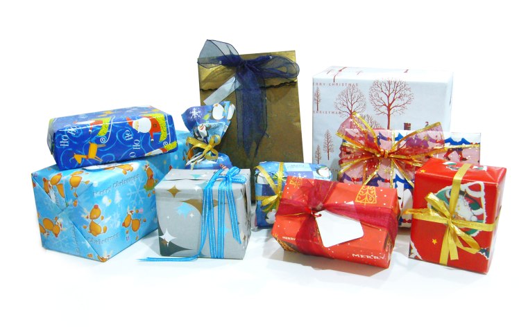 christmas-present-1183662.jpg