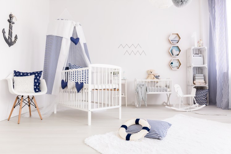 baby-bedroom-in-marine-style-P9FL759.JPG